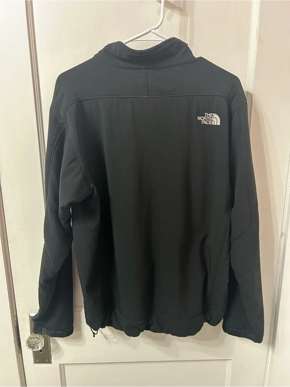 The North Face Men's Black Full-Zip Softshell Jacket